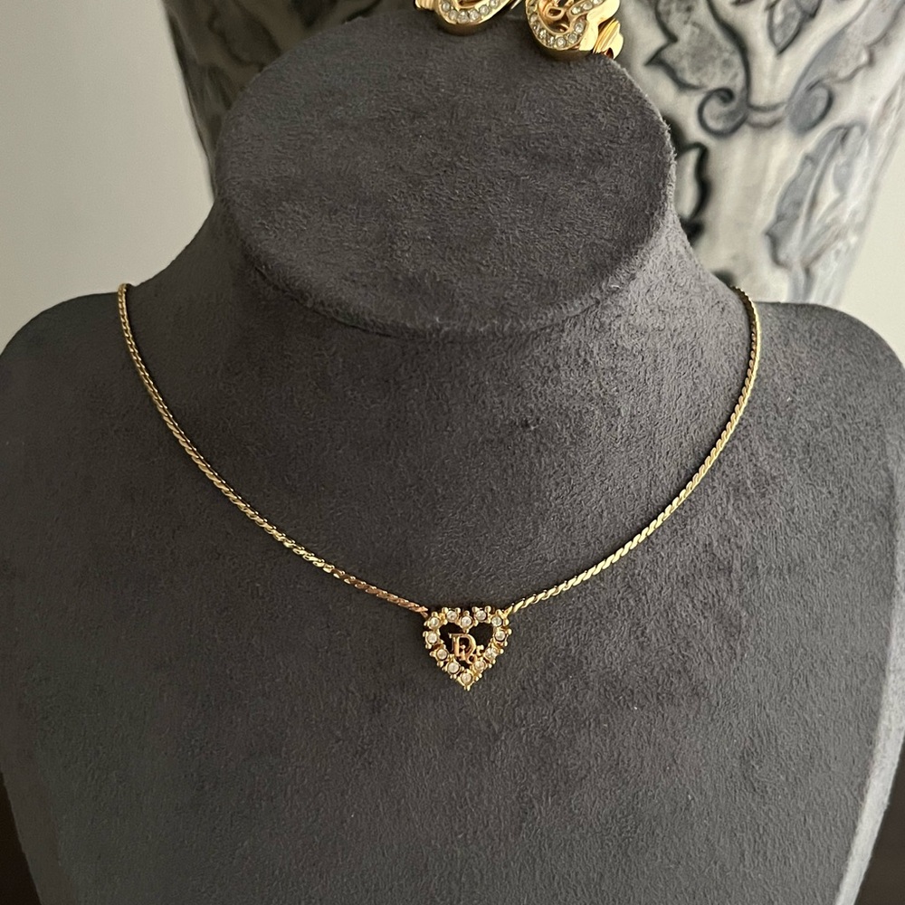 Authentic Vintage Dior Classic Logo Hollow Heart Rhinestone Gold Chain Necklace - Picture 2 of 3